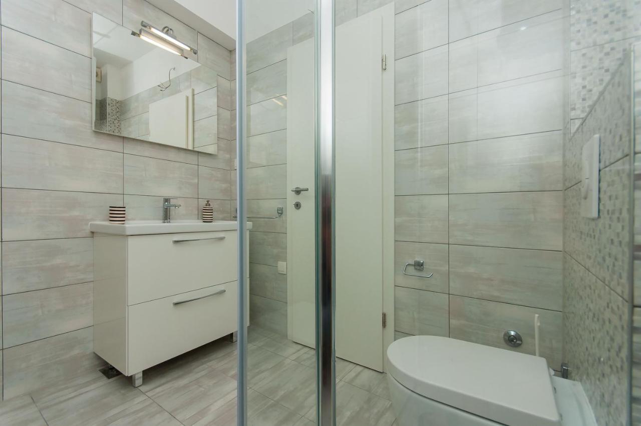 Apartman Mira- Omis Exterior photo